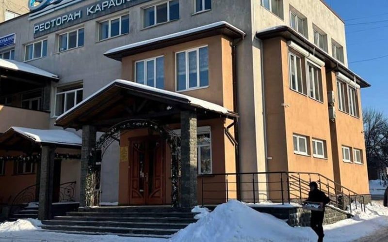 У Малині в місцевому ресторані відкрили Пункт турботи: є можливість підзарядити телефони та пригощають чаєм