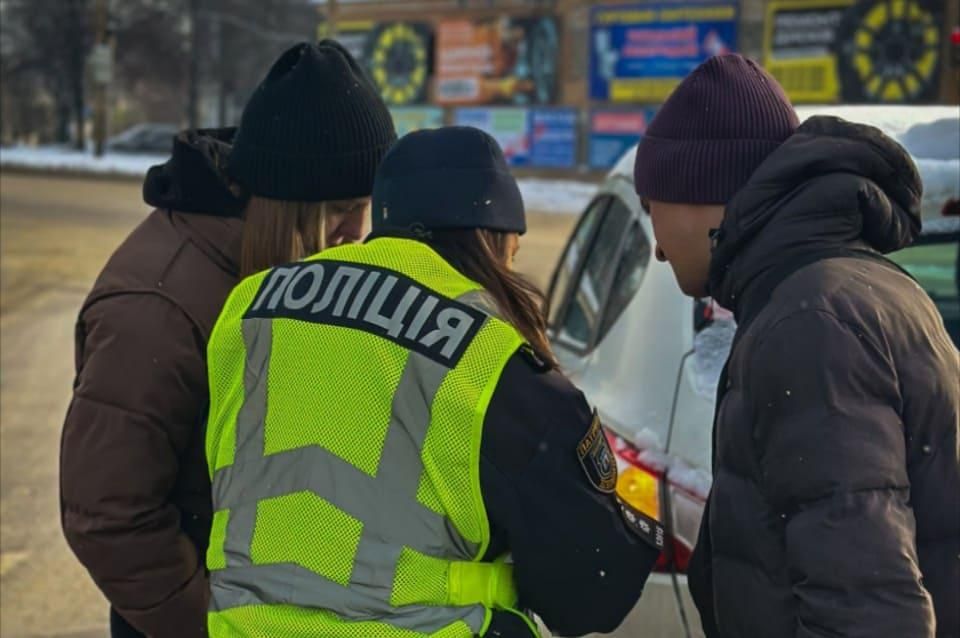 Житомирські патрульні в грудні викрили 46 незаконних перевезень деревини та зупинили 80 п’яних водіїв