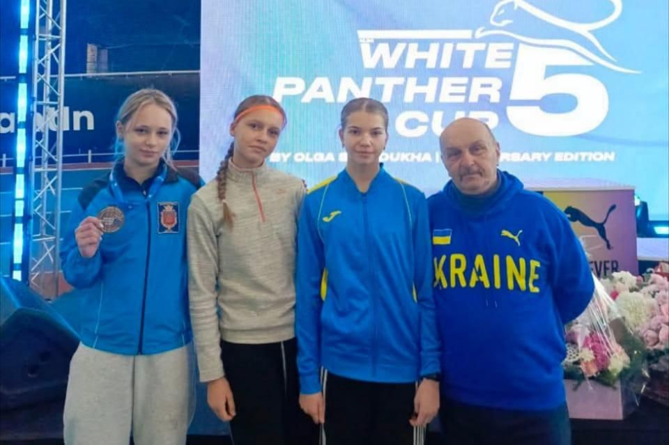 Вихованки Коростенської ДЮСШ стали призерками всеукраїнських змагань у Києві