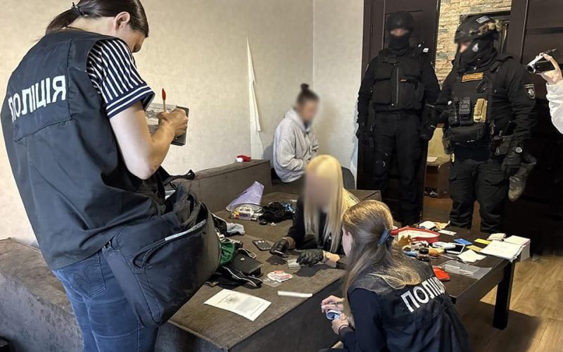 Наркотики поштою по всій Україні: у Житомирі передали до суду справу наркогрупи