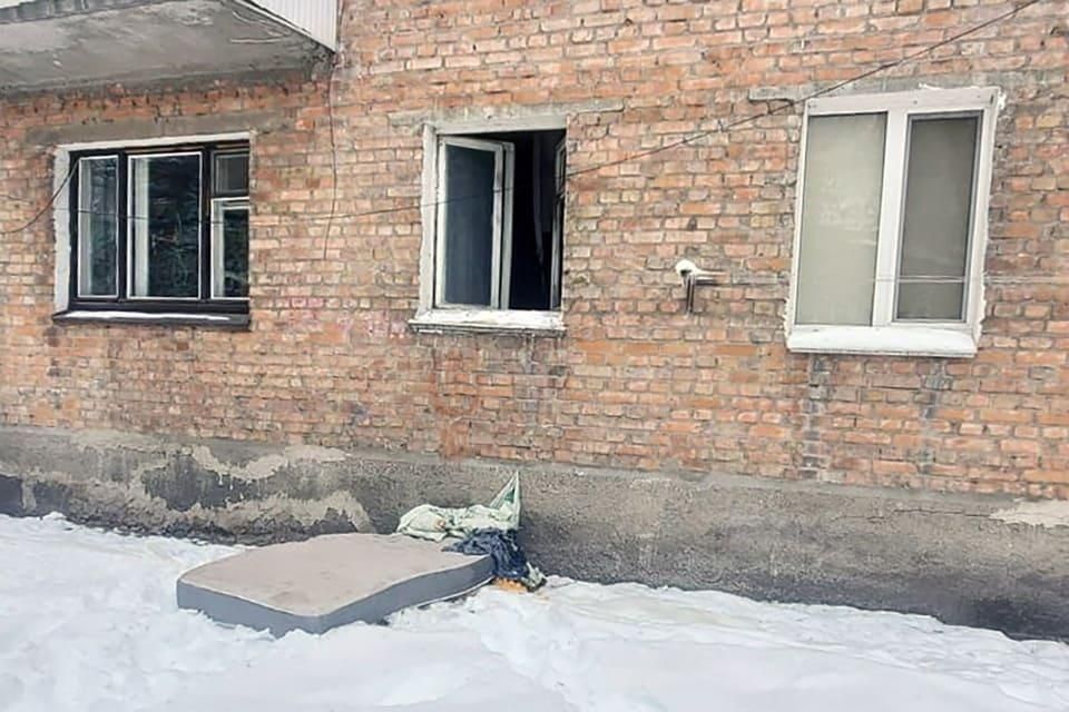 У Коростені чоловік намагався підпалити квартиру, де були його співмешканка та її 11‑річний син