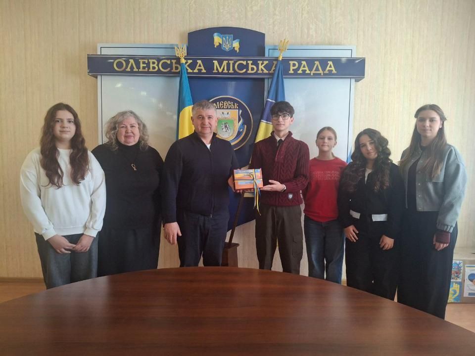 Під час благодійного ярмарку в Олевському ліцеї зібрали 50 тис. грн на потреби військових