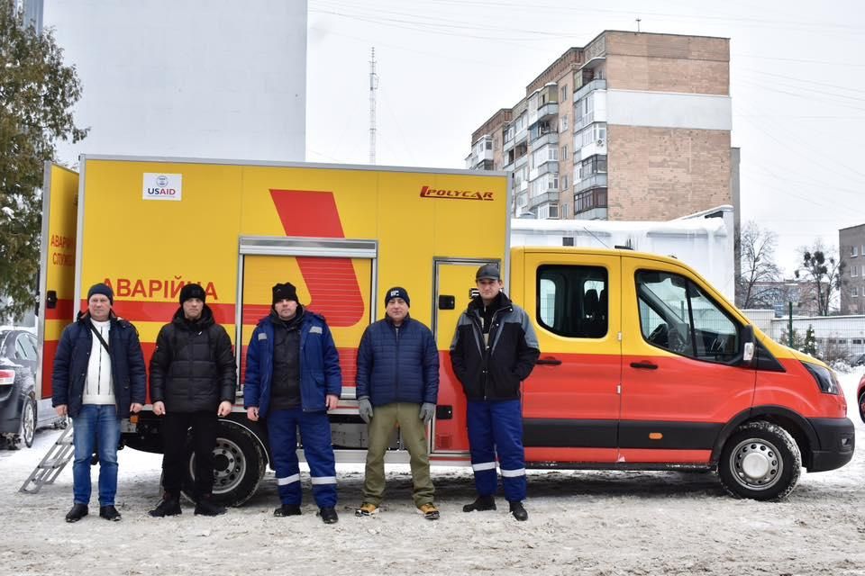 Фахівці з Коростеня виїхали до Києва для відновлення тепло- та водопостачання