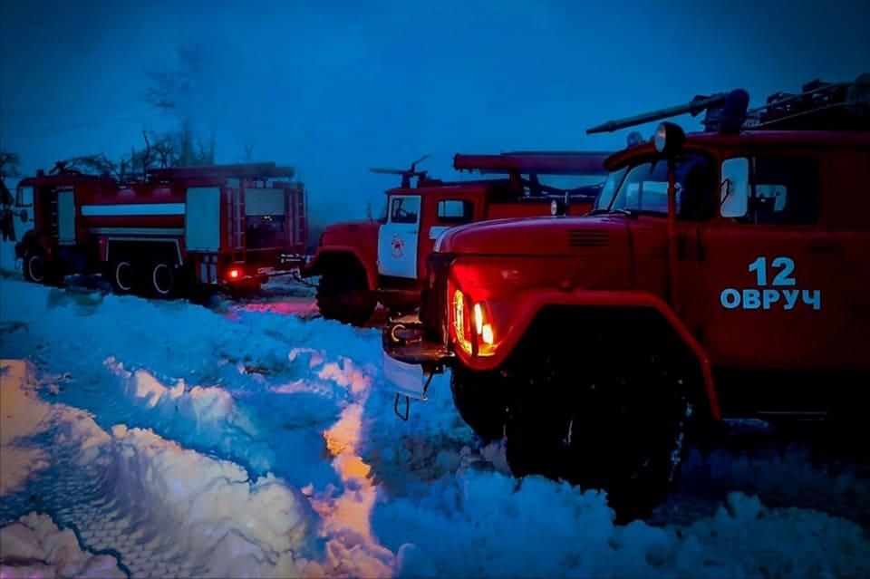 У селі на Овруччині сталася пожежа в приватному будинку: вогонь ледь не перекинувся на господарчу будівлю