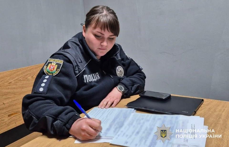 Випила бокал вина, поки батьки не бачили – на Житомирщині 9‑річну дівчинку госпіталізували з алкогольним отруєнням