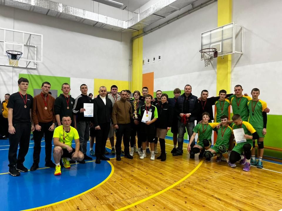 В Олевську провели благодійний волейбольний турнір: зібрали 11 тис. грн для ЗСУ