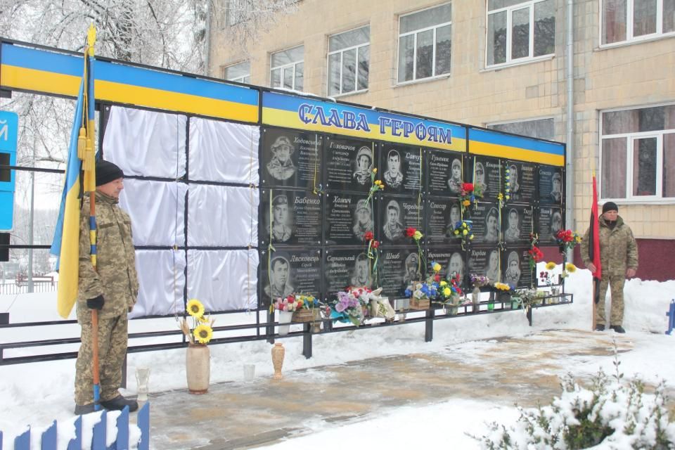 На Овруччині відкрили меморіальні дошки вісьмом Героям
