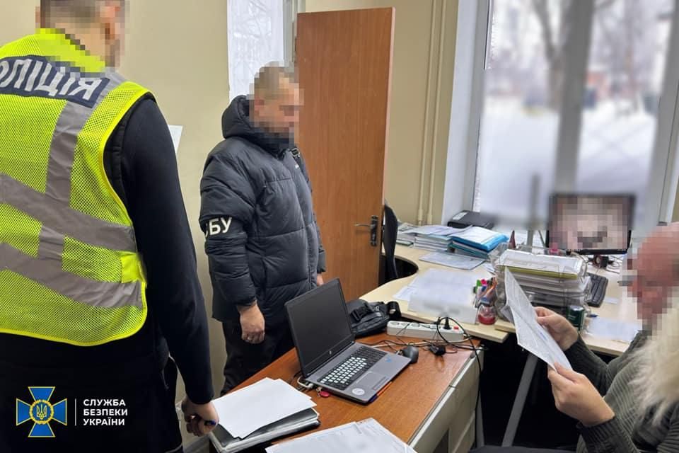 Робили призовників “невидимими” для мобілізації: на Житомирщині викрито масштабну оборудку посадовців ТЦК