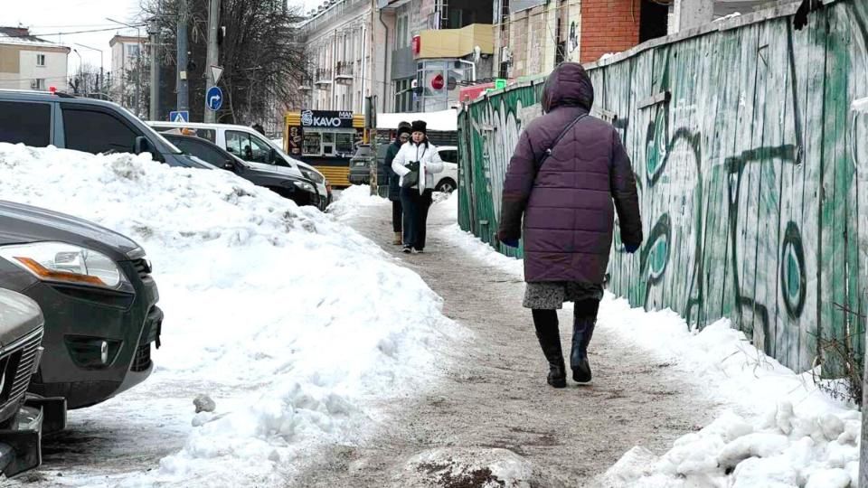 Падіння на льоду та переохолодження: у Коростенській громаді кількість травмованих за рік зросла майже в півтора раза