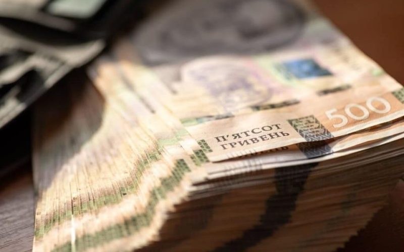 У Житомирській області більш як 600 осіб задекларували доходи на понад 1 млн грн