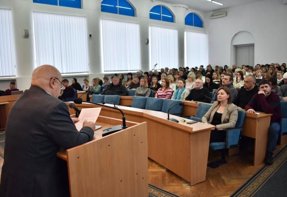 У Коростені звітував мер Москаленко: індустріальний парк, підтримка військових та чорнобильців, розвиток медицини
