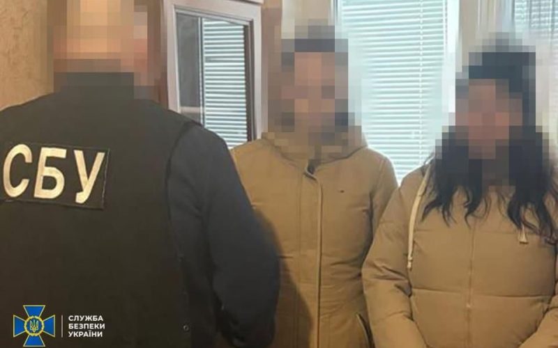 Контрактниця ЗСУ з подругою виготовляли бомби для російських терактів у Житомирській та Київській областях: деталі затримання