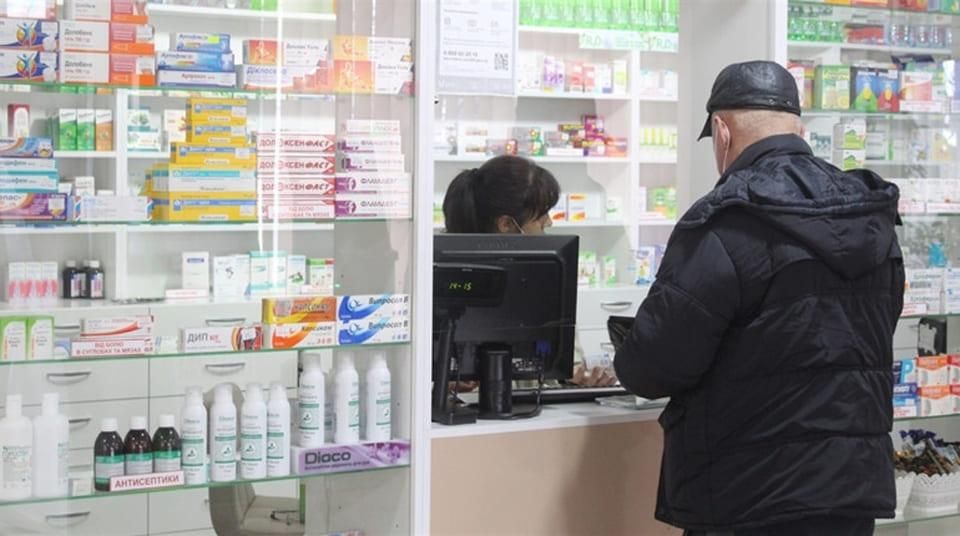 У Коростені та Житомирі в аптеках виявили порушення цін на ліки: власників оштрафували