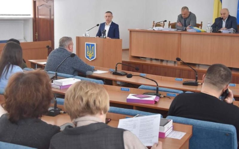 На сесії у Коростені депутати виділили кошти на оборону та звернулися до уряду щодо зарплат педагогів