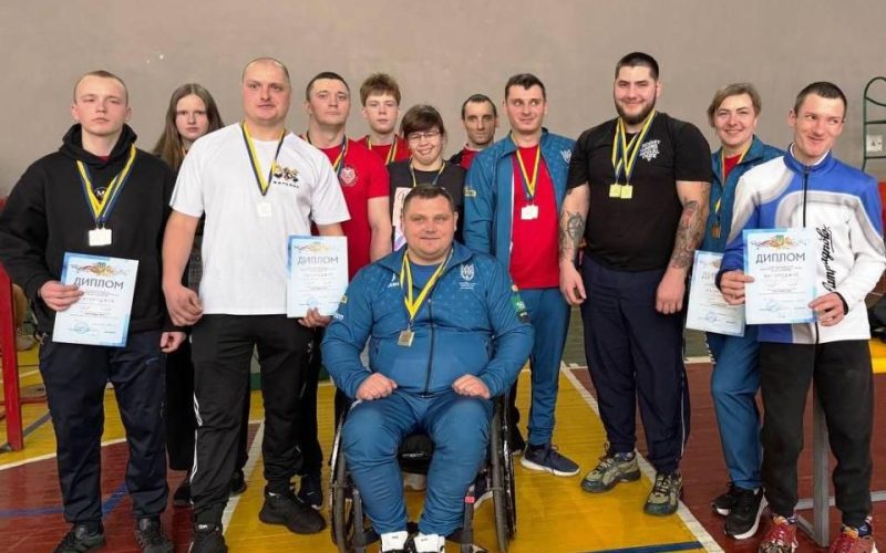Коростенські спортсмени вибороли медалі на чемпіонаті області з пара-армрестлінгу