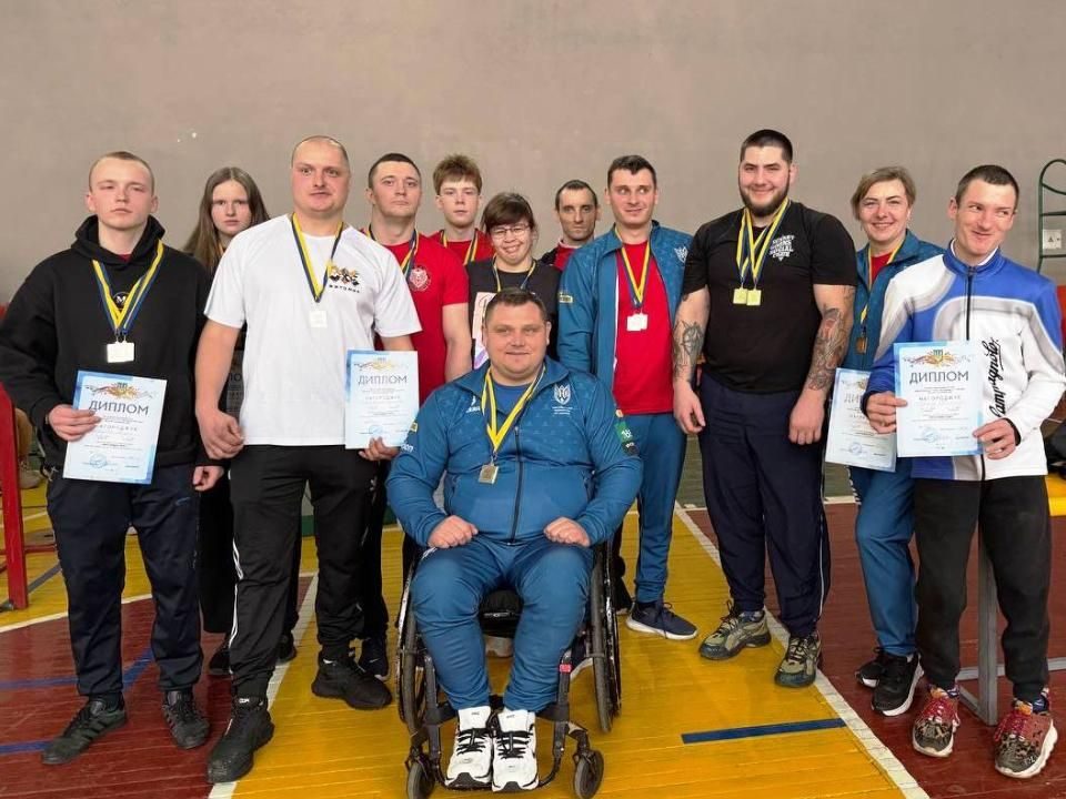 Коростенські спортсмени вибороли медалі на чемпіонаті області з пара-армрестлінгу