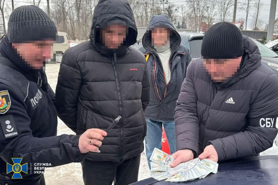 СБУ ліквідувала схему ухилення від мобілізації на Житомирщині: затримано помічника депутата та волонтера