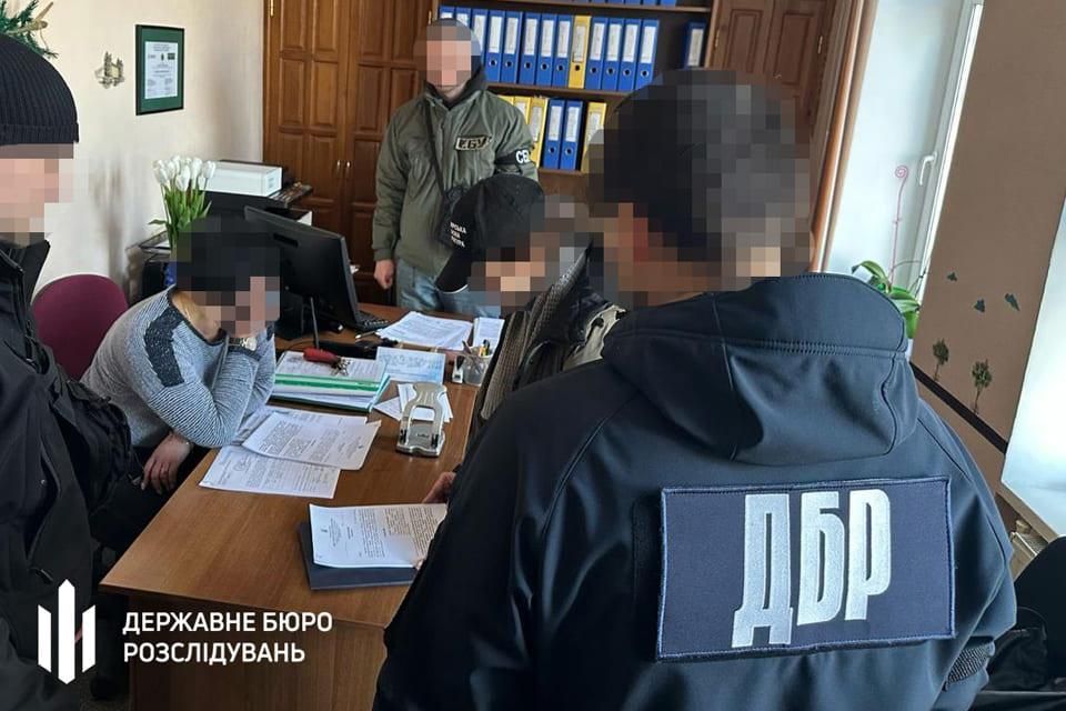 Вища рада правосуддя звільнила суддю з Житомирщини: інкримінують втручання в автоматизовані системи та розголошення даних