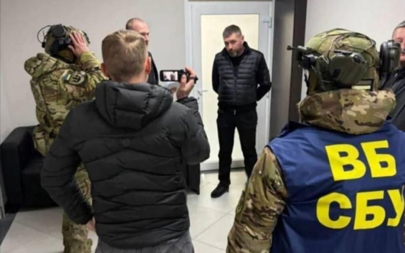 Командувач логістики ЗСУ та очільник УСБУ на Житомирщині отримали підозри
