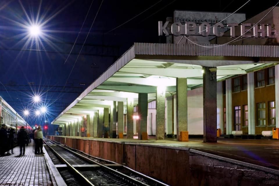 Укрзалізниця змінює маршрути та тимчасово скасовує рейси між Коростенем і Житомиром