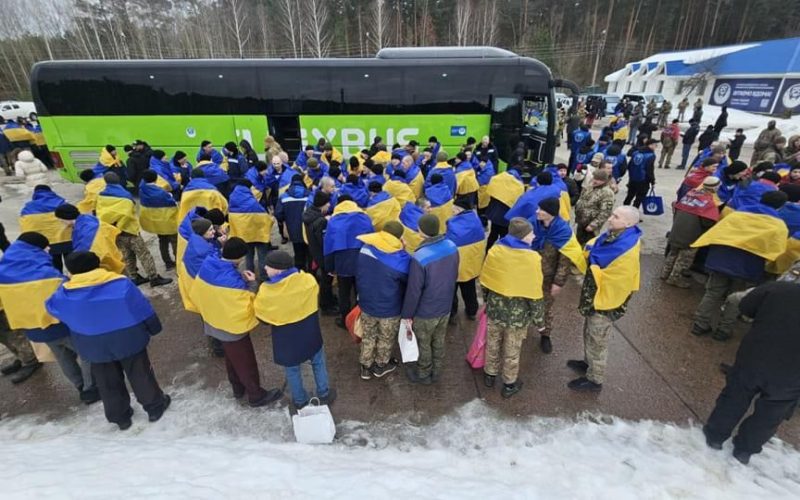 Додому повертаються 200 захисників: серед них бійці ЗСУ, Держспецтранспорту, нацгвардійці та прикордонники