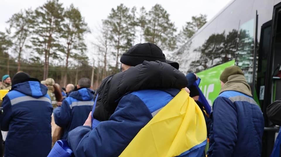 З ворожого полону повернулися захисники з Житомирської області