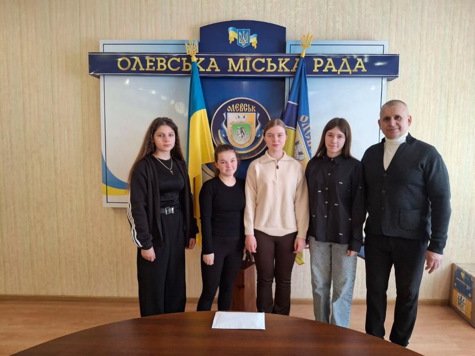 Під час благодійної акції учні одного з ліцеїв Олевщини зібрали понад 10 тис. грн на підтримку військових