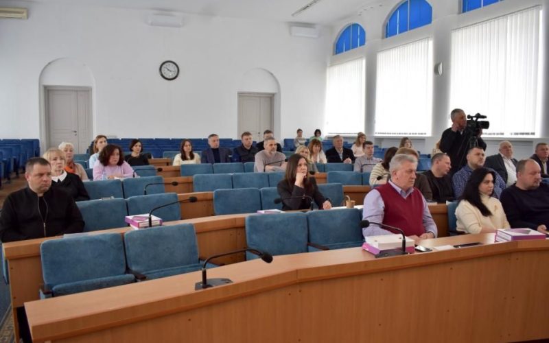 Мільйон на освіту, пів мільйона чорнобильцям і нові умови для “Теплозабезпечення”: у Коростені пройшла сесія міськради