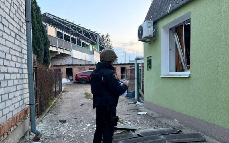Атака рф на Житомир: зруйновано житловий будинок та прилеглі будівлі, поліція фіксує наслідки удару