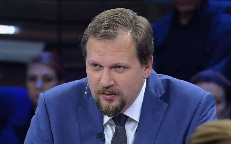 Колишнього телеведучого, який родом з Житомирщини, заочно засудили до 15 років тюрми
