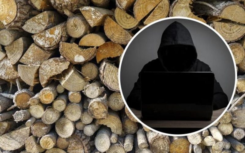 Зробила замовлення у Facebook: жителька Коростеня віддала шахраям понад 15 тис. грн за неіснуючі дрова