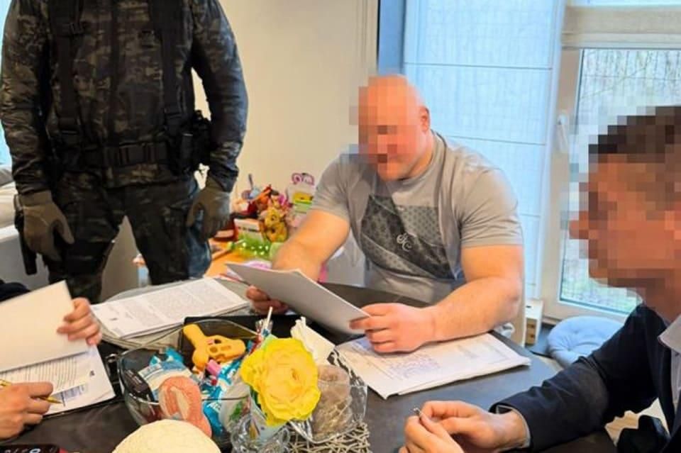 Семеро жителів Малина тероризувала підприємців на Київщині: підпали, погрози та вимагання