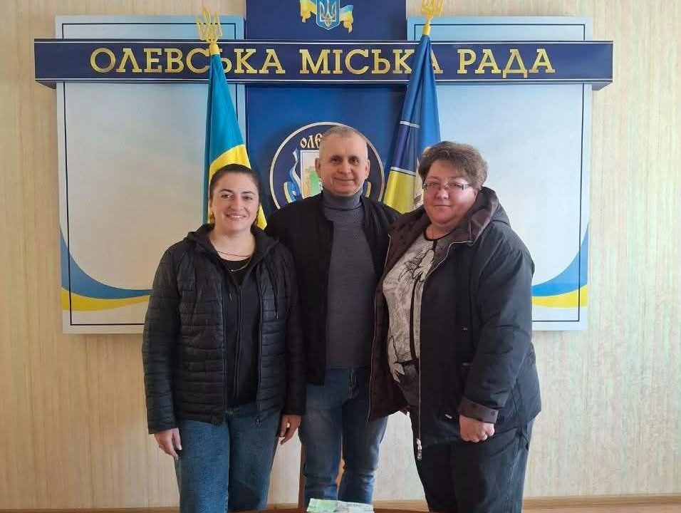 У гімназії Олевської громади під час ярмарку зібрали понад 16 тис. грн для підтримки військових