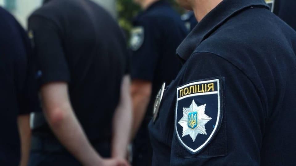 Не хотів розлучатися та інсценував розбійний напад – суд покарав 25-річного жителя Овруча
