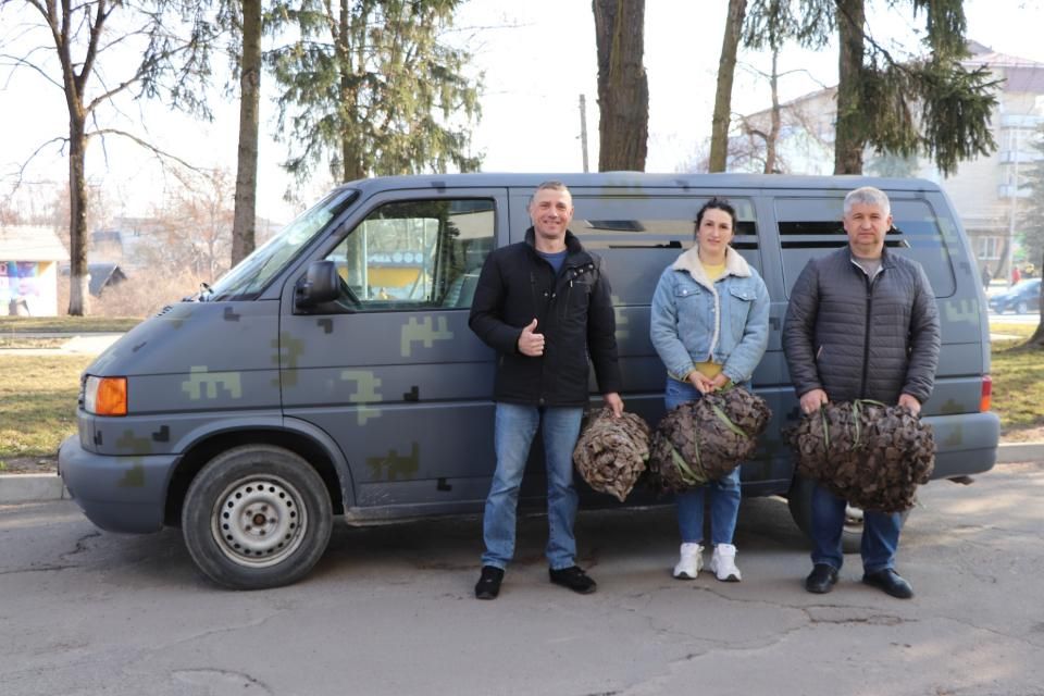 Родина військового з Олевська за підтримки громади придбала автомобіль для фронту