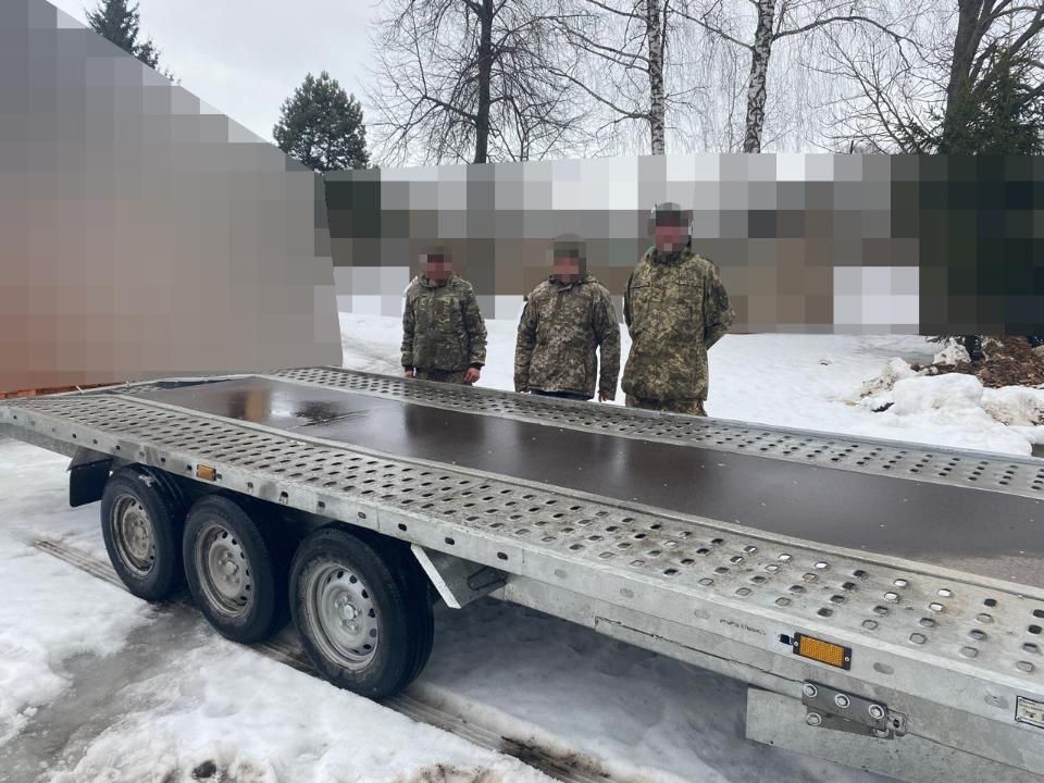 Олевська громада придбала та передала військовому-земляку спеціалізований причіп