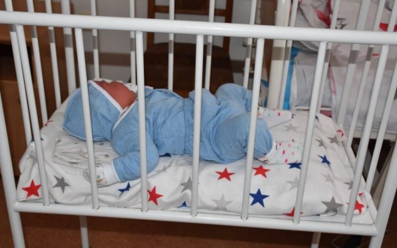 В Олевській лікарні жінка народила хлопчика вагою майже 6 кг