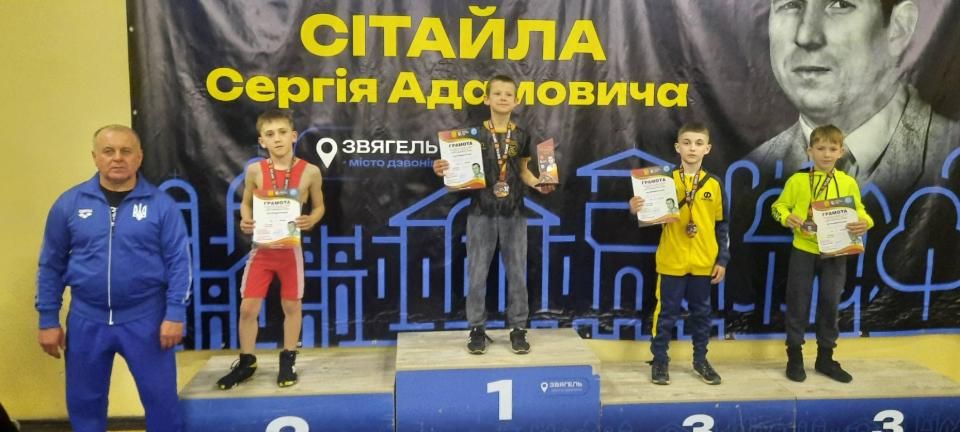 На Всеукраїнському турнірі з вільної боротьби коростенські спортсмени завоювали медалі