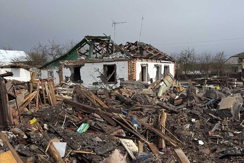У Коростені для постраждалих жителів мікрорайону Бровар роздаватимуть теплі речі