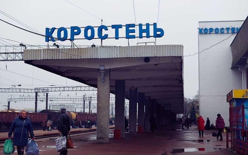 Укрзалізниця змінила напрямок руху поїздів до Коростеня