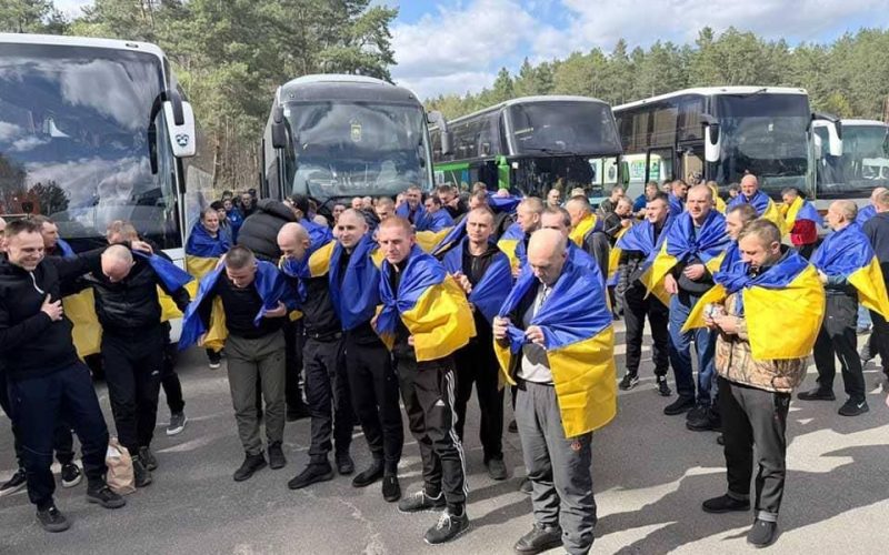 Додому повертаються 193 українські воїни: Україна і Росія провели обмін полоненими