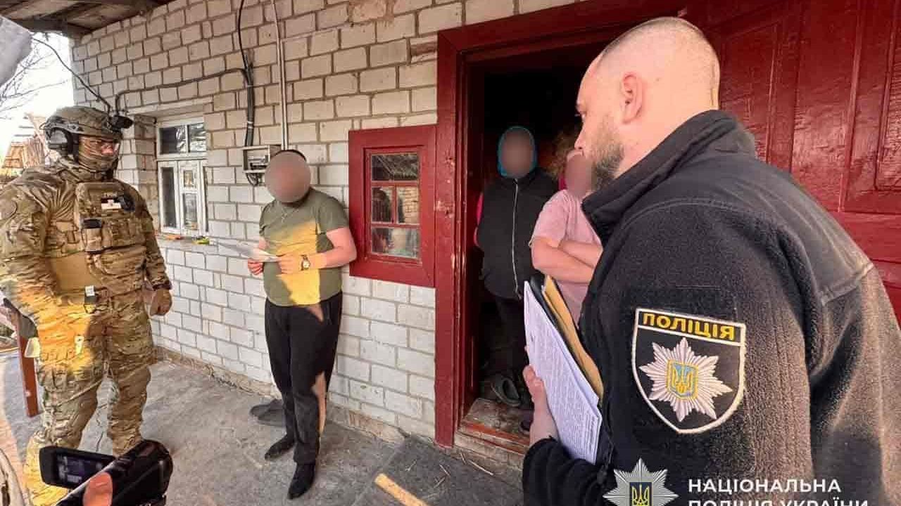Обманули 20 людей на 5 млн грн: правоохоронці викрили шахраїв, серед яких були і жителі Житомирщини