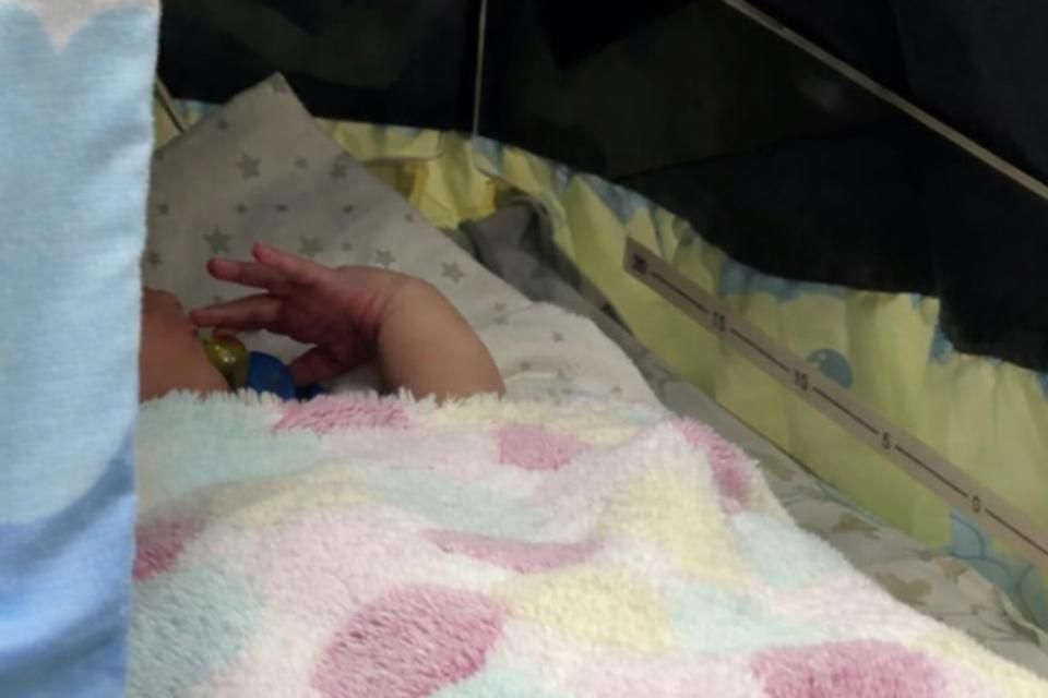 Хлопчика, якого торік народила 15-річна дівчина та залишила біля смітника на Житомирщині, всиновили