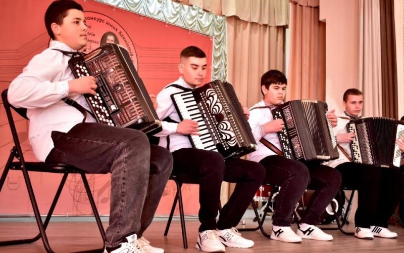 У Коростені близько сотні виконавців з різних куточків України взяли участь у конкурсі юних баяністів-акордеоністів