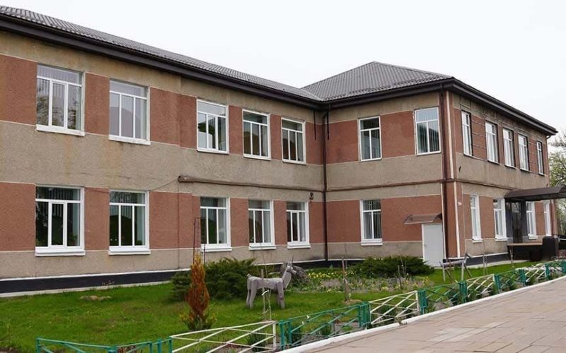 Керівник ОВА зʼїздив до Ушомирської громади подивитися ліцей та відвідав районну лікарню