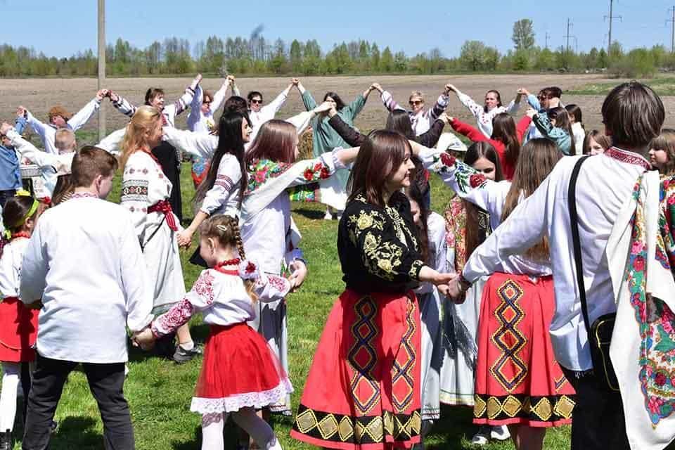 Сакральні обряди, хороводи та ярмарок майстринь: у Коростенській громаді пройшов етнопроєкт “Древлянське коло”