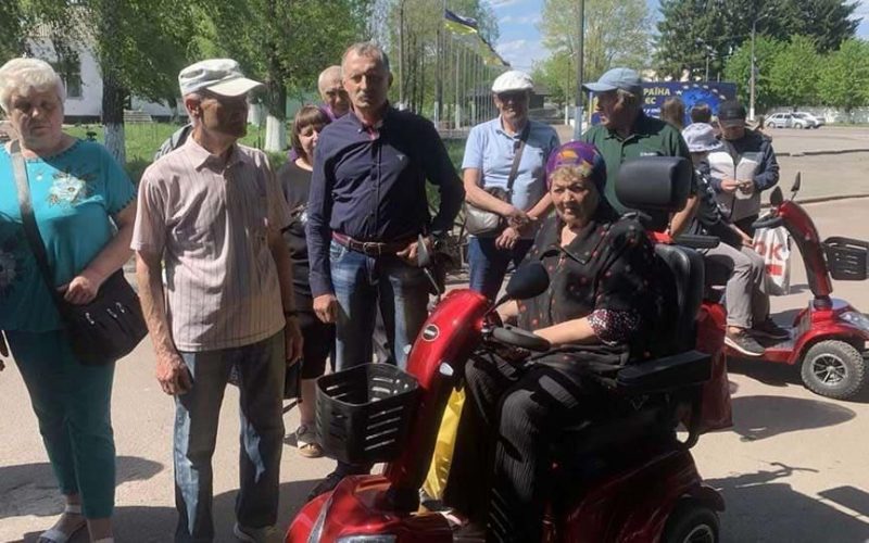 В Овручі відбулася мирна акція людей, які постраждали внаслідок аварії на ЧАЕС: учасники звернулися до Міністерства соцполітики