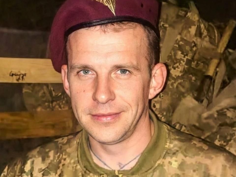 Тривалий час вважався безвісти зниклим – на щиті до Овруцької громади повертається Герой Іван Ткачук