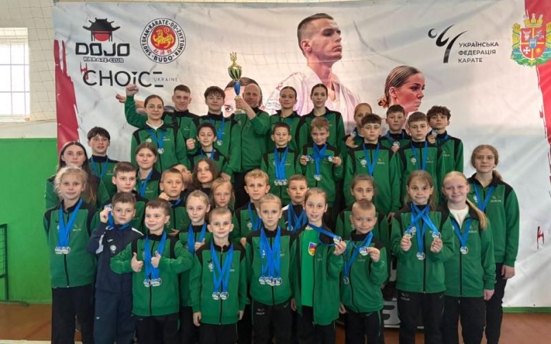 З обласного чемпіонату з карате коростенські спортсмени привезли понад 50 медалей