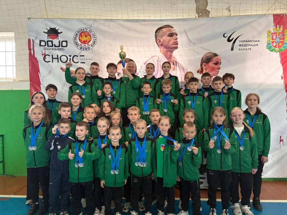 З обласного чемпіонату з карате коростенські спортсмени привезли понад 50 медалей